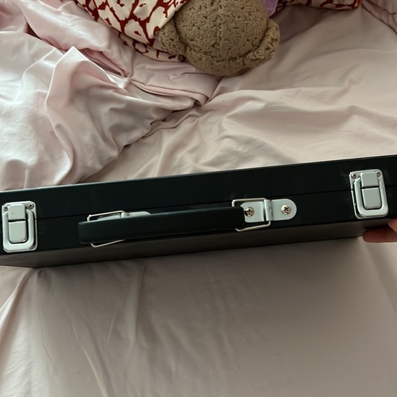 Pencils and Pastels Set - Picture 4 of 5